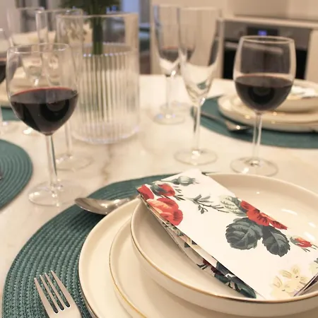 Aliados Sunny Flat شقة *